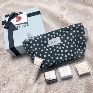 New Fresh mask set and bag